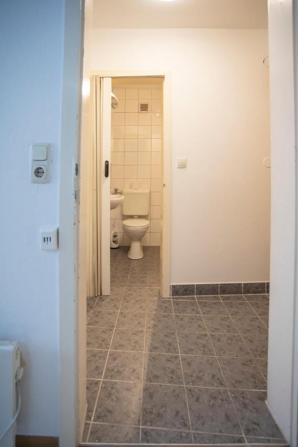 Old Town Studio Apartment ฮัลล์อินทีโรล ภายนอก รูปภาพ