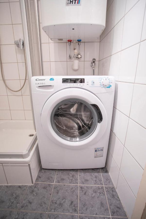 Old Town Studio Apartment ฮัลล์อินทีโรล ภายนอก รูปภาพ